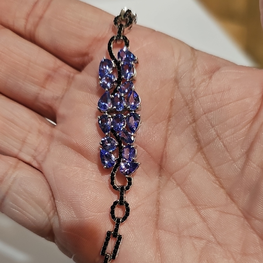 Elegant Silver and Purple Bracelet - Picture 5 of 5
